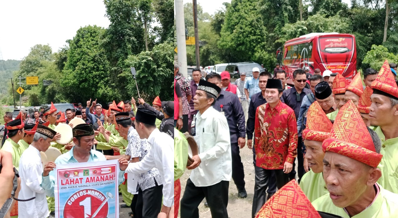 Grup Dzikir Batu Aji Karang Dalam Sambut Kehadiran Paslon Nomor 1 Yulius Maulana-Budiarto Marsul