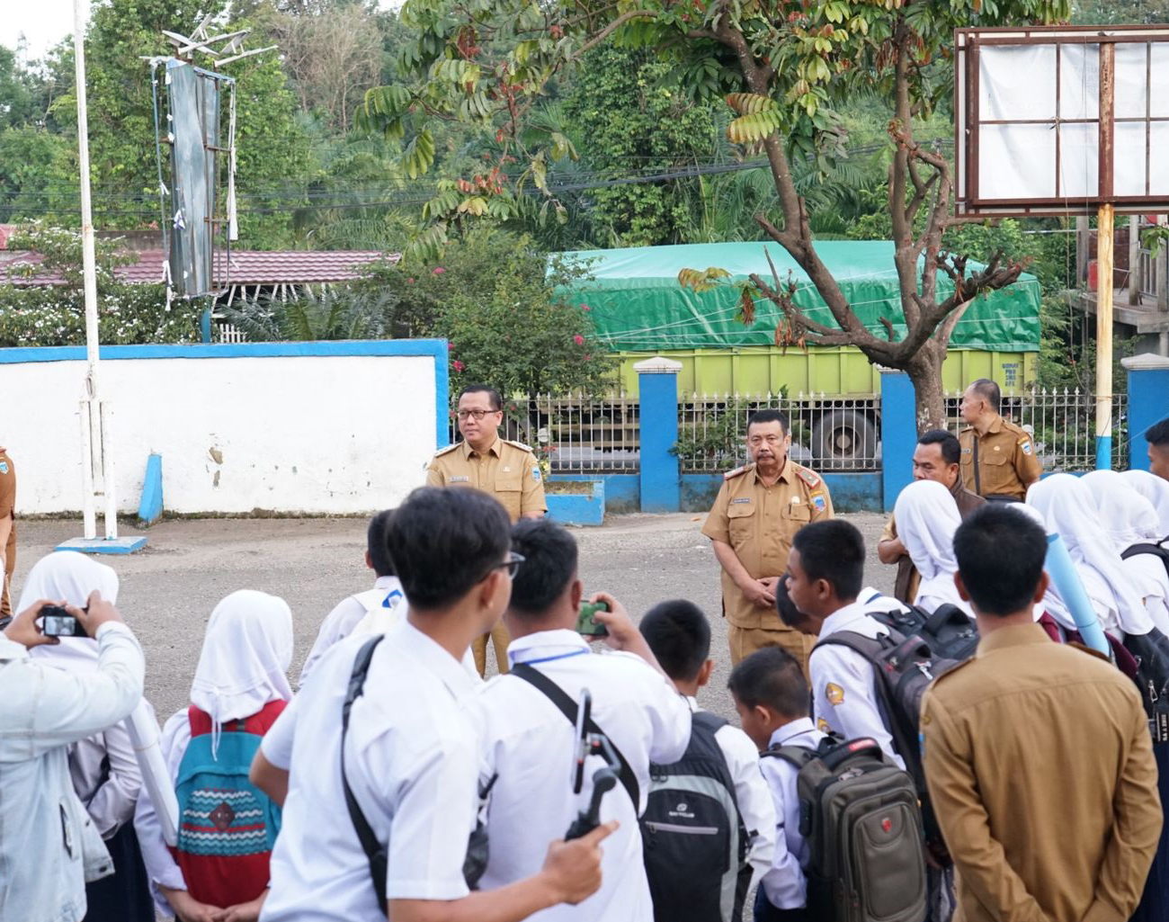 Bus Sekolah Gratis di Lahat: Upaya Pemerintah dalam Meningkatkan Akses Pendidikan dan Mengurangi Beban Ortu