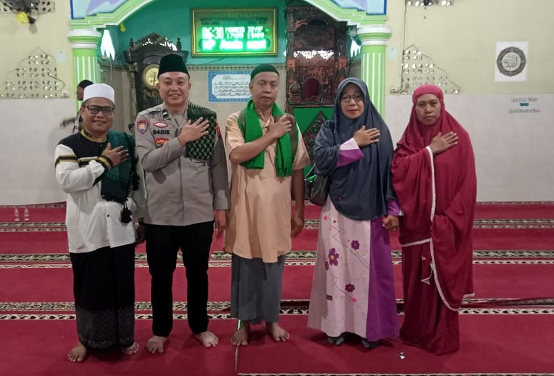 Dekatkan Diri dengan Tokoh Agama, Kanit Polmas Sat Binmas Polres Lahat Laksanakan Safari Subuh