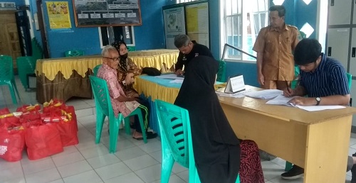 Kementerian Sosial Salurkan Bantuan Lansia di Merapi Timur