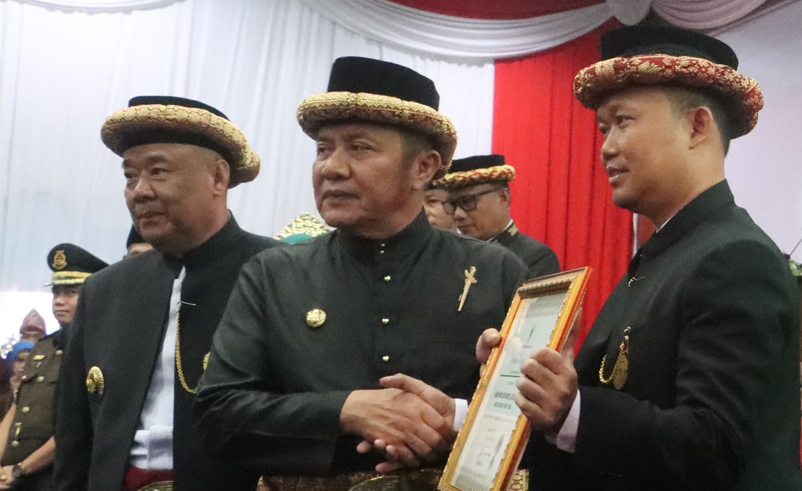 Polres Lahat Terima Penghargaan dari Gubernur Sumsel dan Bupati Lahat pada HUT ke-156 Kabupaten Lahat