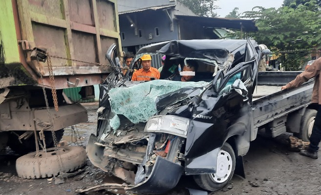 Satu Perempuan Tewas, Kecelakaan Pickup dan Dump Truck di Merapi Timur