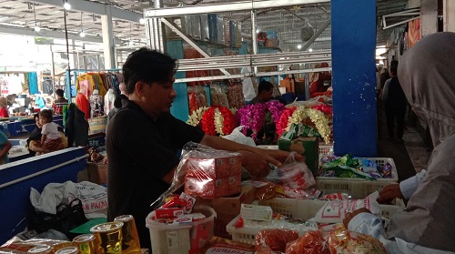 Update Harga Kebutuhan Pokok Hari ini di PTM Square Lahat, Stok Ikan Patin Mulai Sedikit