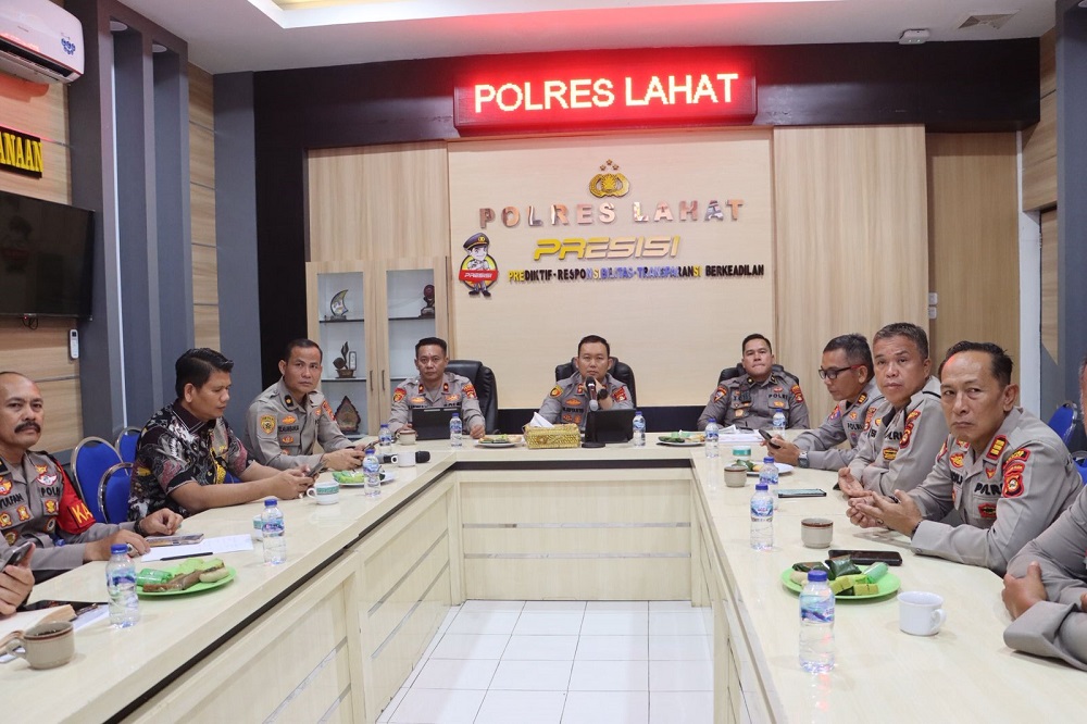 Polres Lahat Zoom Meeting Kesiapan Operasi Lilin 2025 bersama Astama Ops Polri