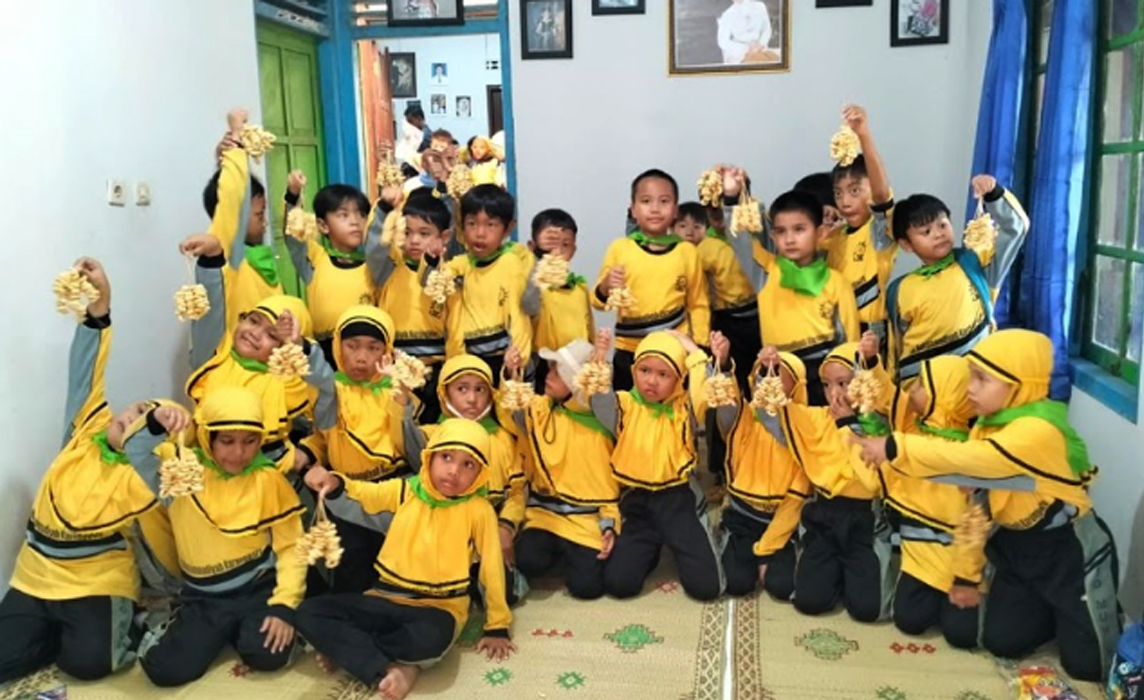 Lewat Desa BRILiaN, BRI Dorong Usaha Camilan Menjadi Produk Oleh-Oleh Unggulan