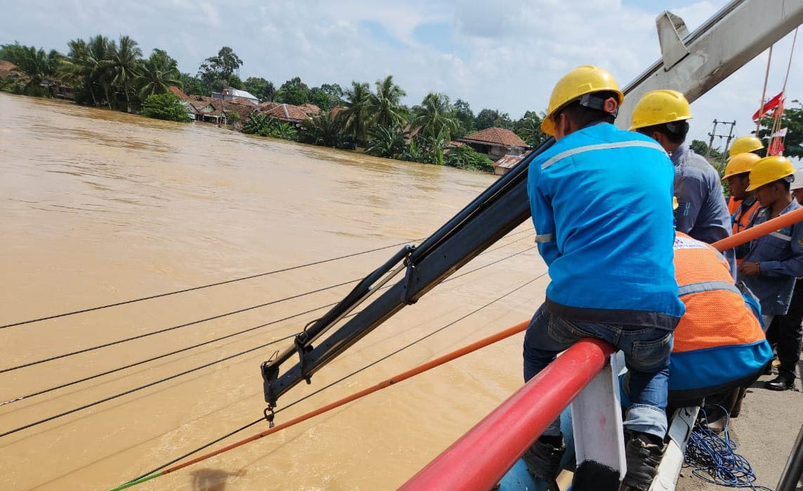 Waspada Kelistrikan Saat Banjir, PLN Siap Jaga Keamanan dan Kenyamanan Pelanggan