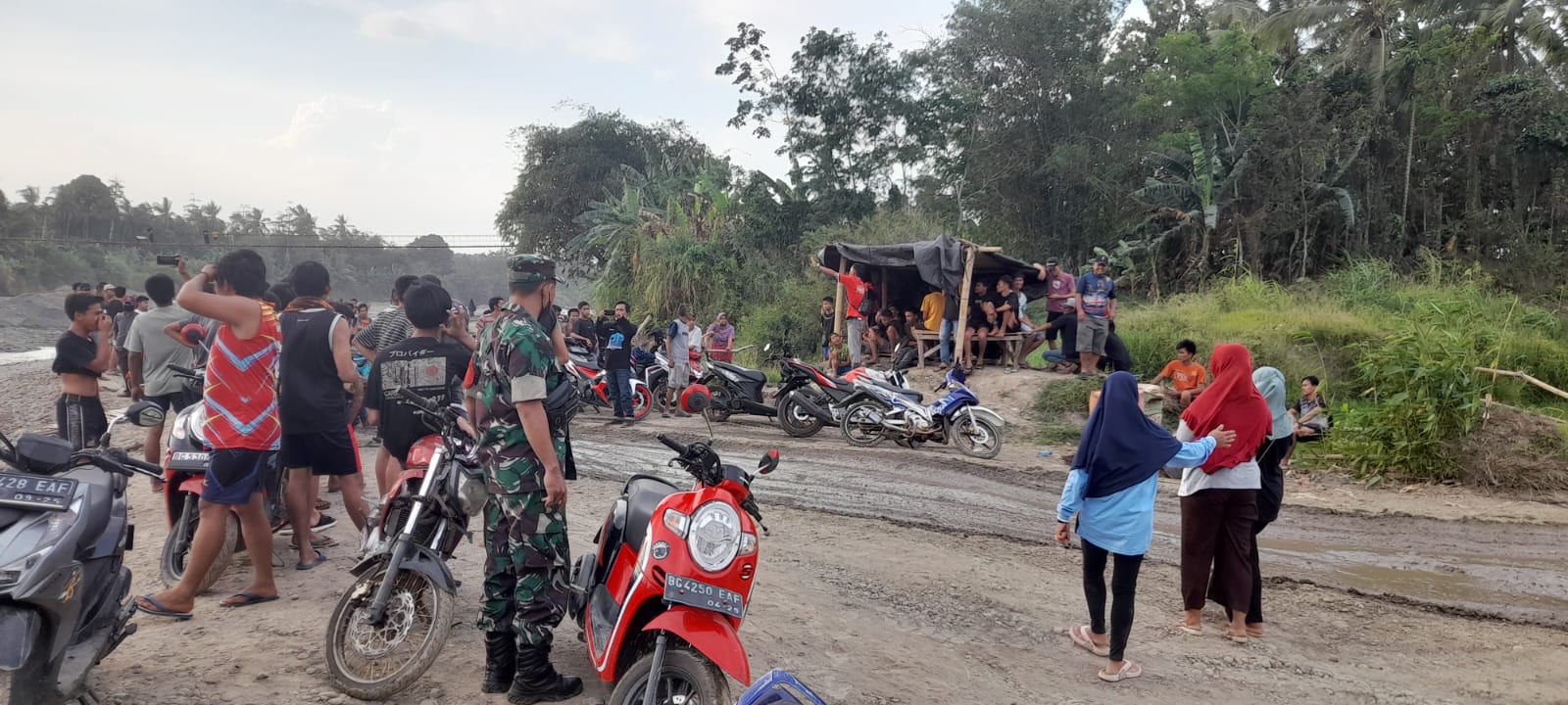 Tuntutan Penutupan Tambang Galian C Warga Desa Gunung Kembang Diserahkan Ke ESDM  Provinsi Ini Isinya