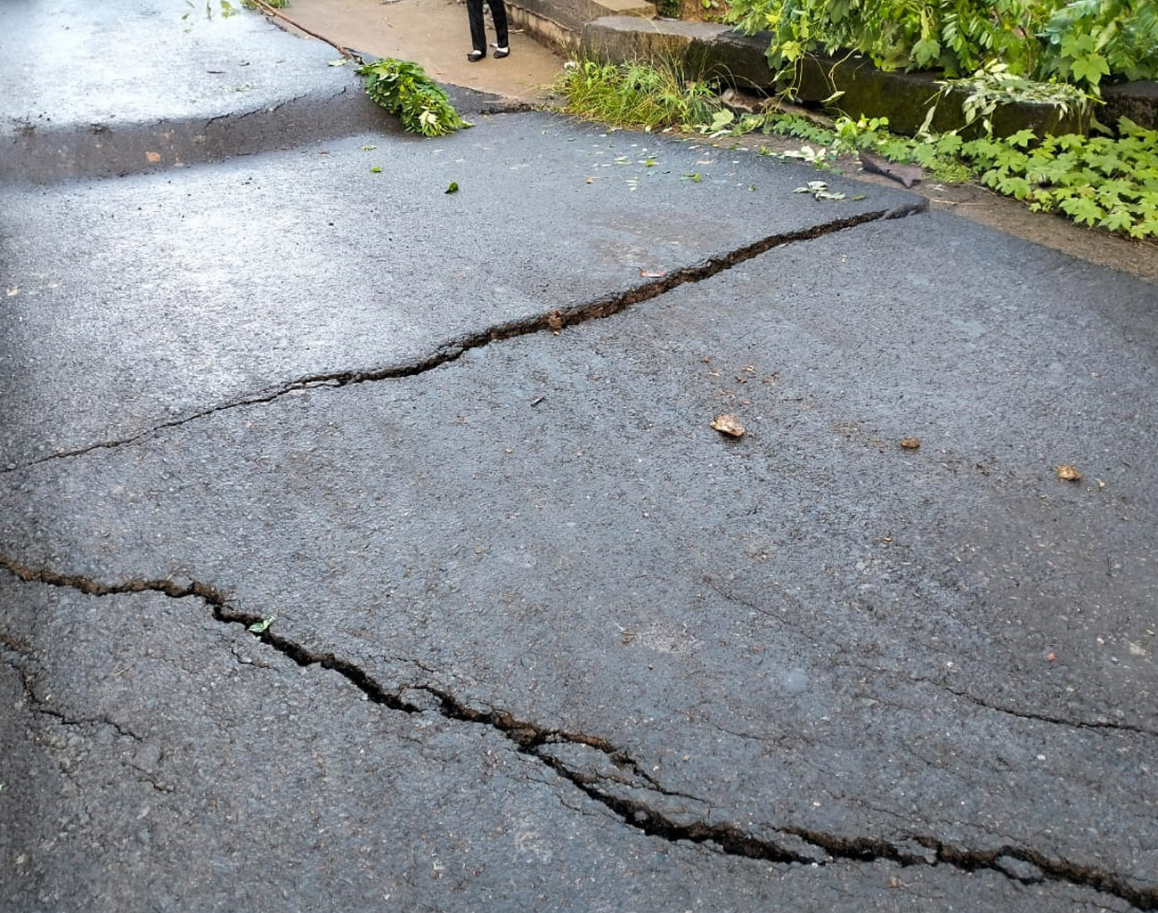 Inilah Kabar dari Kecamatan Merapi Selatan Lahat, Ada Jembatan Merenyak dan Jalan Retak di Padang Baru