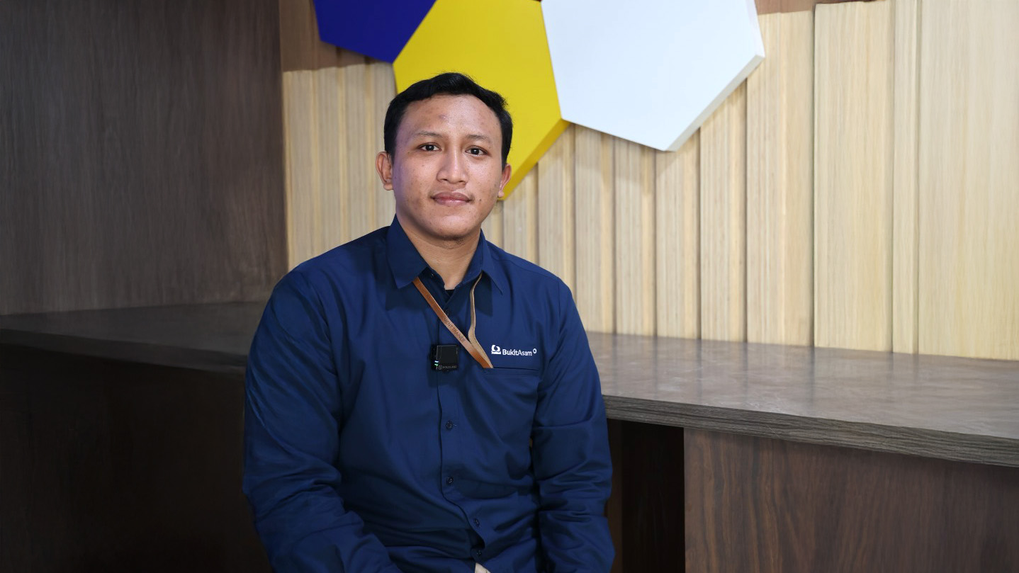 Cerita Anak Buruh Harian, Bisa Fokus Kuliah Berkat Beasiswa dari Bukit Asam (PTBA)