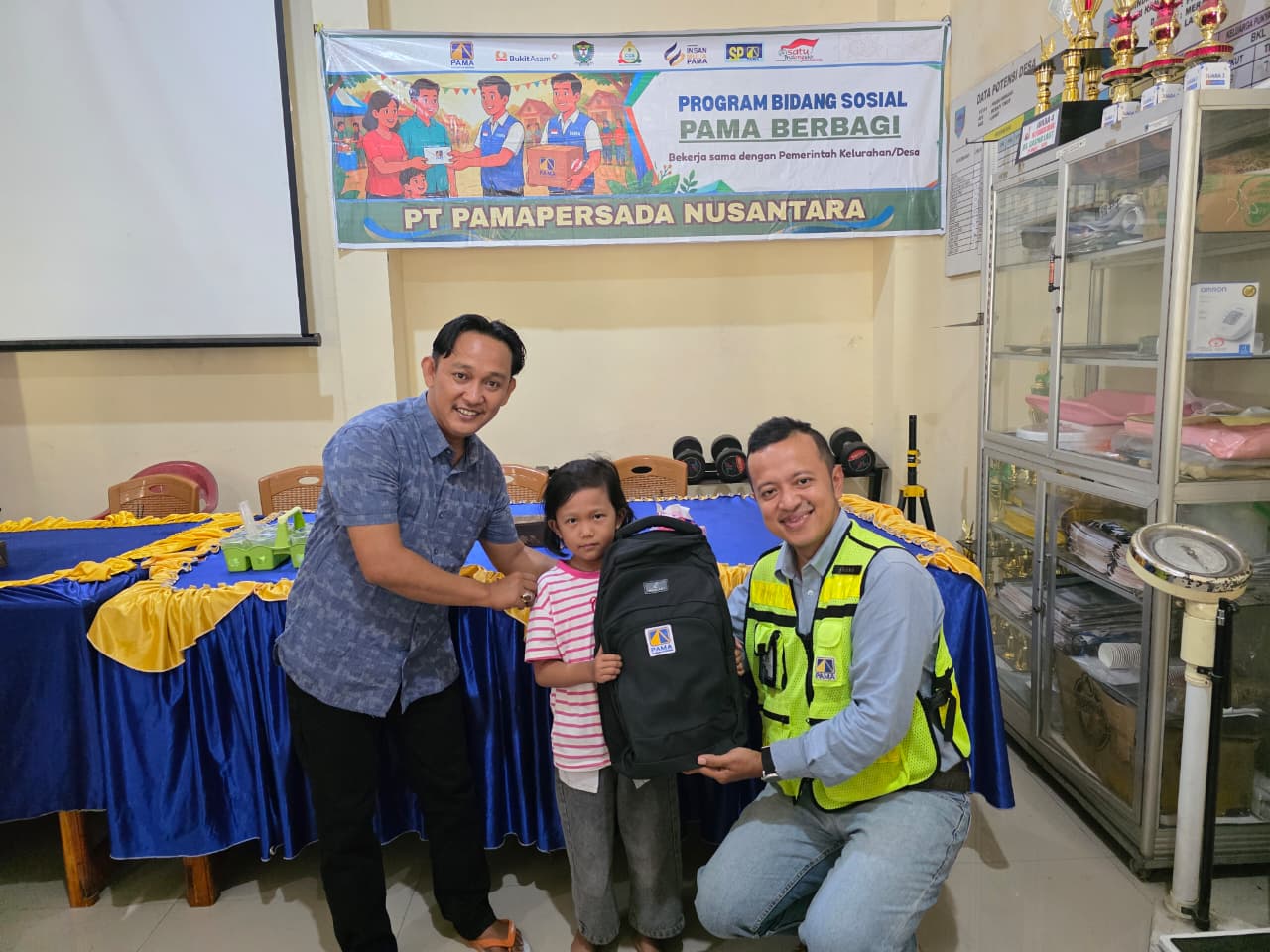 PAMA MTBU Salurkan Beasiswa Berprestasi dan Paket Peralatan Sekolah bagi Pelajar Ring 1 Merapi Area