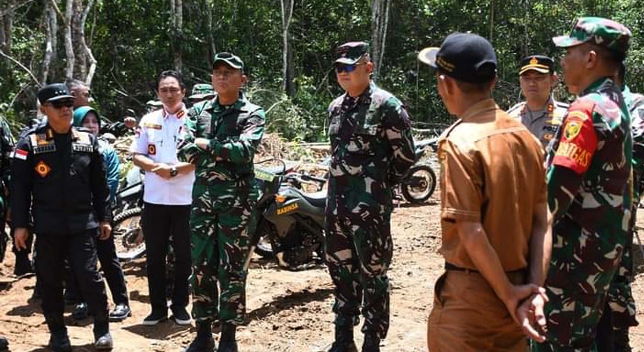 Ketua Tim Wasev Mabes TNI AD Letjen TNI Sonny Aprianto Tinjau TMMD di Lampar Baru Empat Lawang