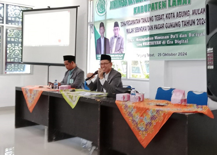 Jadi Pemateri Teknik Retorika dan Metode Berdakwah, Napikurrohman: Da’i dan Da’iyah Jadilah Diri Sendiri