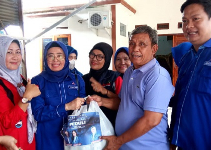 Srikandi DPC Partai Demokrat Lahat Bantu Korban Banjir di Kelurahan Kota Jaya, ini Harapannya 
