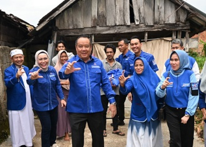 Partai Demokrat Sumsel Salurkan Bantuan Paket Sembako dan Santunan di Ponpes Khazana Kebajikan Palembang
