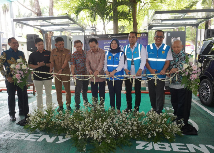 Pertama di Indonesia, PLN Resmikan SPKLU Center di Rest Area 38B Tol Jagorawi, Siap Layani Pemudik