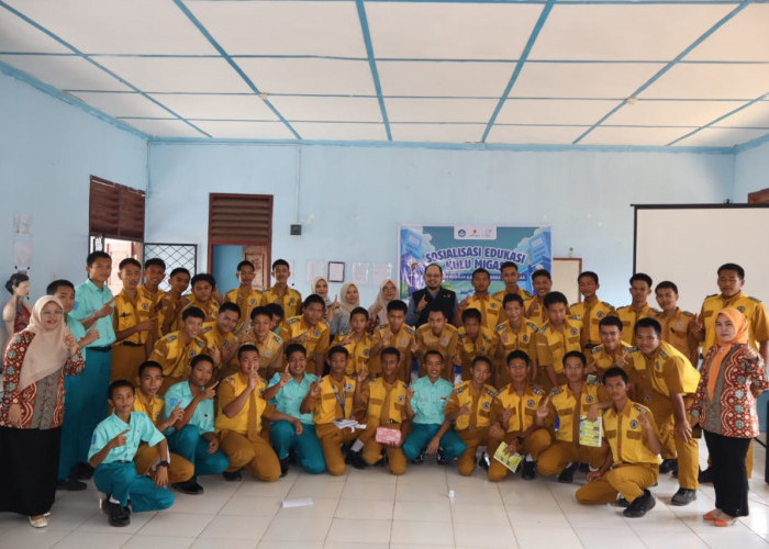 Hulu Migas Road to School, Medco E&P Sambangi SMA Negeri 1 Kikim Barat