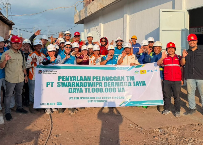 Jelang Kemerdekaan RI, PLN Nyalakan Listrik 11 MVA untuk Dukung Investasi di Muara Enim dan PALI