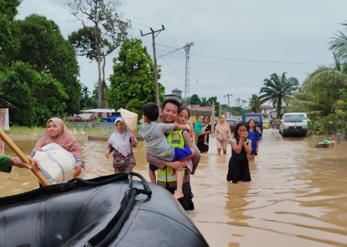 Kapolda Sumsel Terjunkan Tim SAR Bantu Evakuasi Korban Banjir di Kabupaten Musi Rawas Utara