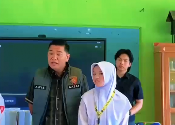 Kasi Intel Ari Gusman Motivasi Siswa SMPN 1 Jarai: Semangat Belajar dan Terus Berkarya