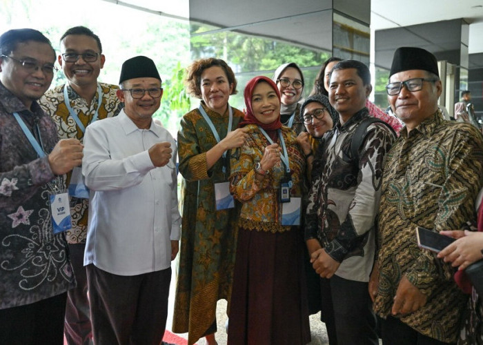 Abdul Mu'ti Beri Tunjangan Sertifikasi Rp2 Juta untuk Guru Non-ASN