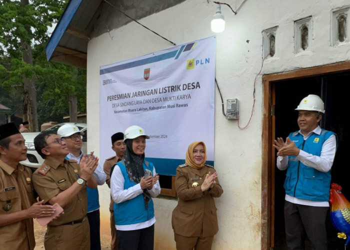 Akhirnya Sindang Laya-Mukti Karya Terang Benderang, PLN dan Bupati Musi Rawas Resmikan Jaringan Listrik