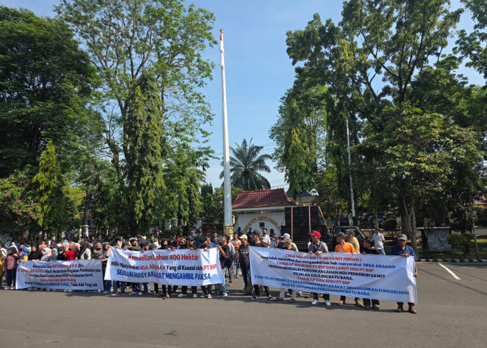 Masyarakat Desa Arahan Unjuk Rasa, Tolak Alih Fungsi HGU Lahan Ulayat dari Jalan Perkebunan Jadi Pertambangan