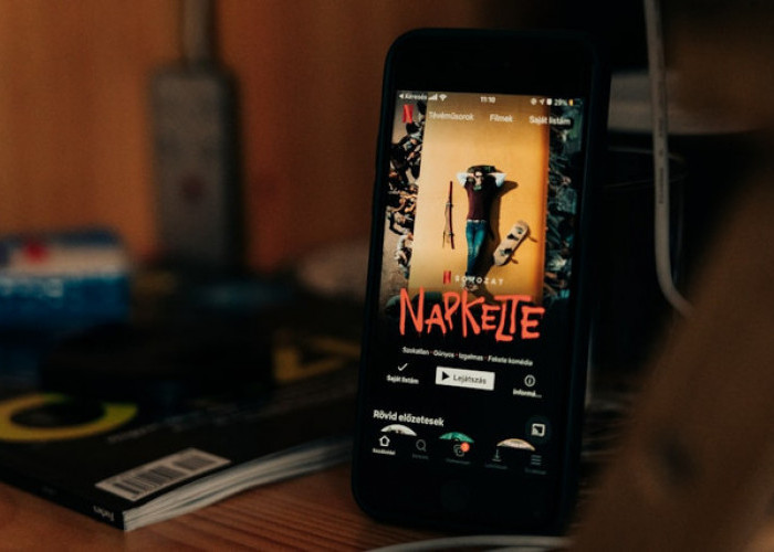 Nonton Film Jadi Makin Asyik! Ini 5 Rekomendasi HP dengan Layar Lebar