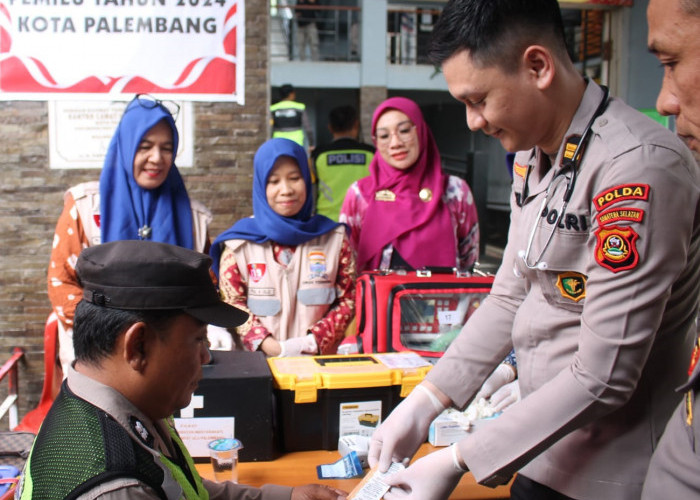 Biddokkes Polda Sumsel Menggelar Pelayanan Kesehatan kepada Penyeleggara Pemilu, TNI, Polri