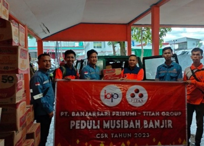 PT Banjarsari Pribumi - Titan Group Bersama Kontraktor Membantu Masyarakat yang Terdampak Bencana Banjir