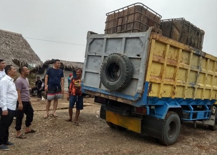 Satreskrim Polres Lahat dan Polsek Merapi Datangi Lokasi Diduga Tempat Penimbunan BBM di Desa Merapi