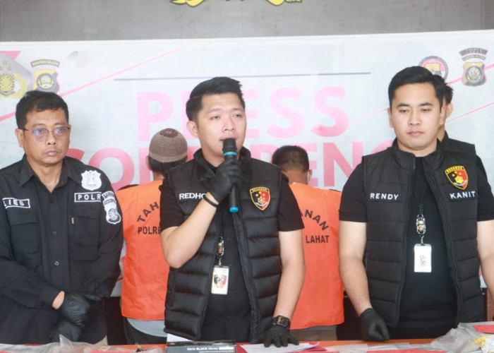 Press Conference, Tipikor Reskrim Amankan 2 (dua) Pelaku Dugaan Tindak Pidana Korupsi Dana Desa