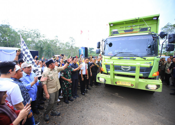 Jalan Hauling 26,4 Km di Lahat Diresmikan, Herman Deru Tekankan Manfaat Ekonomi dan Lingkungan