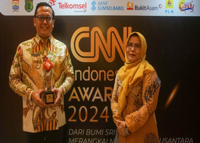 Pj Bupati Lahat Hadiri CNN Indonesia Award 2024, Lahat Raih Penghargaan Best Promoted Local Brand Durian Lokal