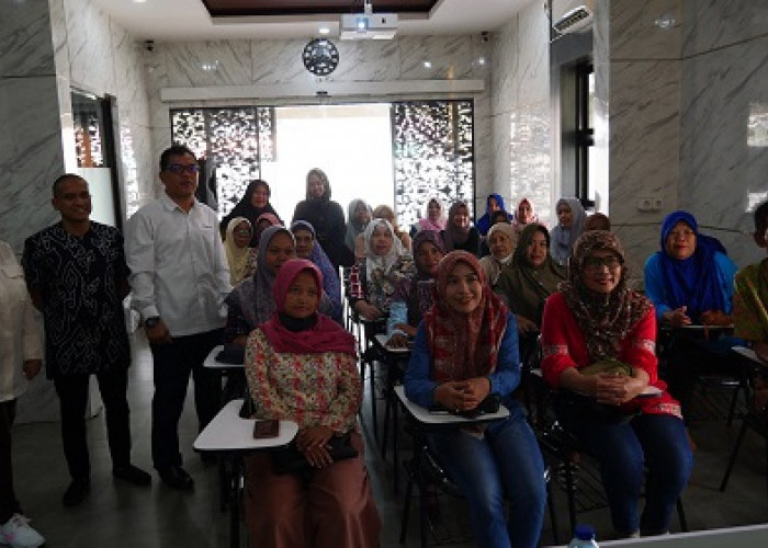 Rumah BUMN Bukit Asam Gelar Pelatihan untuk Pengrajin Batik Kujur