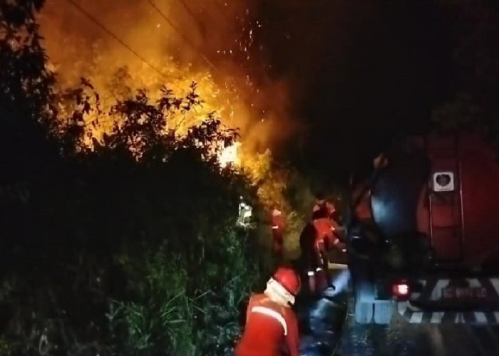 Kebakaran Lahan Dekat Tambang Batubara dan Rel Kereta Api Kawasan Merapi Selatan, Api Sambar Listrik
