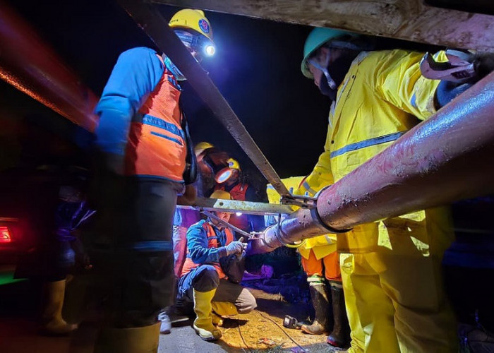 Pemulihan Listrik Sumatra Utara Dikebut, Menteri ESDM Tinjau Langsung Lokasi Terdampak Bencana