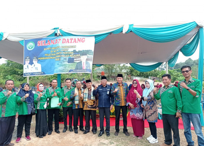 Peletakan Batu Pertama Pembangunan Lokal belajar MTS Negeri 1 Lahat Berjalan Sukses