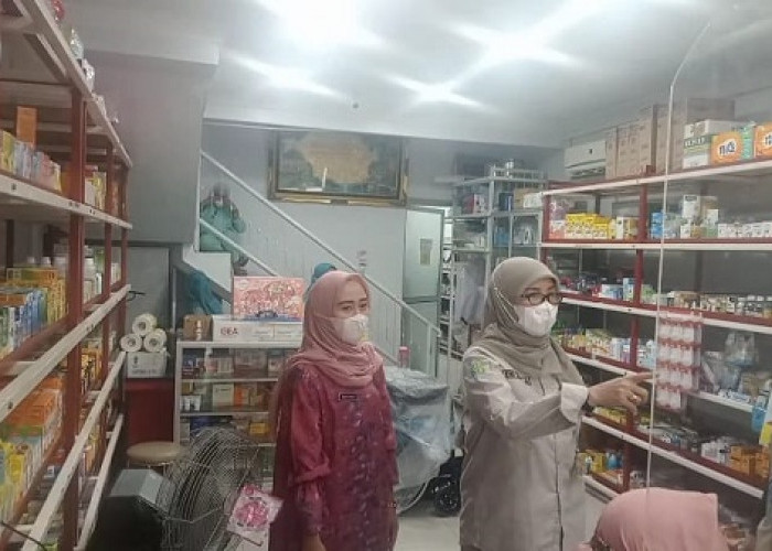 Dinkes Muara Enim Sidak Apotek dan Toko Obat