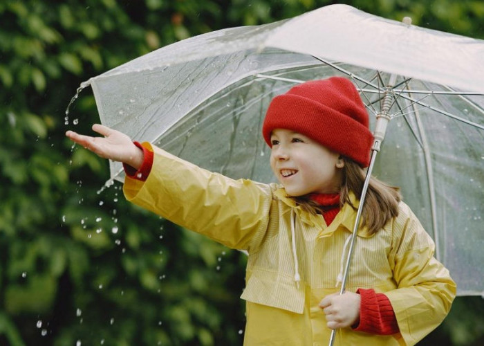 Bunda Wajib Baca, Berikut Tips Menjaga kesehatan Anak Ketika Musim Hujan