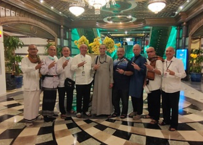 H Cik Ujang SH Bupati Lahat Pamit Meninggalkan Mekkah