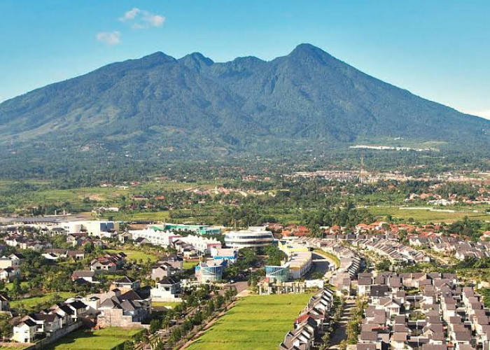 Menguak Misteri Gunung Salak: Antara Mitos, Tragedi, dan Fenomena Alam