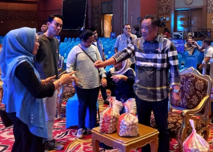 Cik Ujang Pimpin Persiapan Lokasi Pelantikan 17 DPC Partai Demokrat se-Sumatera Selatan