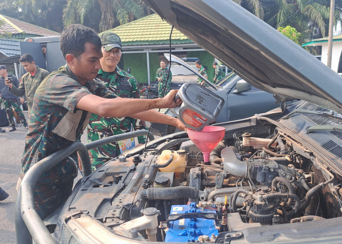 Cek Rutin dan Berkala Kodim 0405/Lahat Pastikan Kendaraan Dinas Layak Beroperasi 