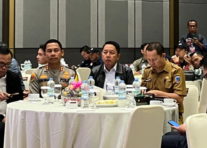 Kapolres Lahat Kawal Langsung Rapat Pleno KPU Lahat, Rekapitulasi Hasil Penghitungan Suara Kepala Daerah