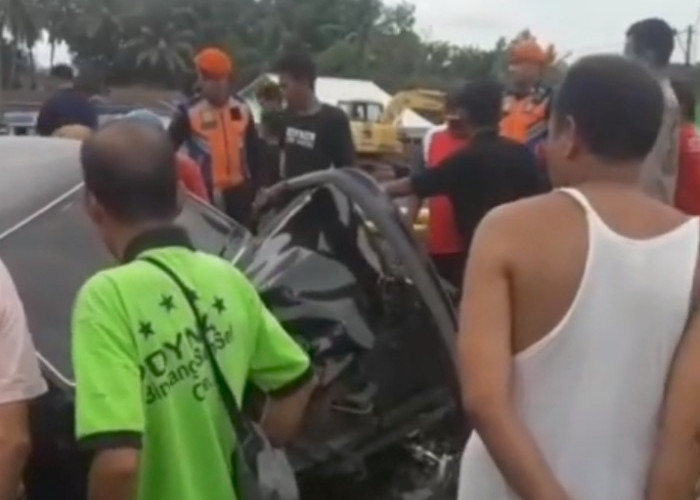 Mobil Kijang Ditabrak Kereta Api di Lahat, Salah Satu Penumpang Adalah Rusli Amin