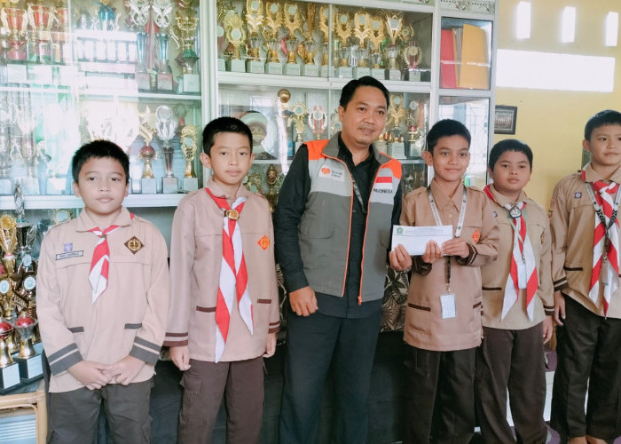 MI/MTs Al Azhar Yayasan Masjid Agung Pagaralam Salurkan Bantuan Bencana Alam Sumatera melalui Rumah Zakat