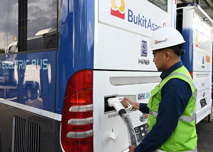 PTBA Mulai Operasikan 15 Unit Bus Listrik untuk Kendaraan Tambang