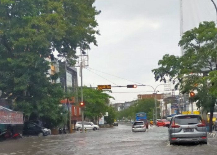 Hujan Semalaman Palembang di Genang Banjir