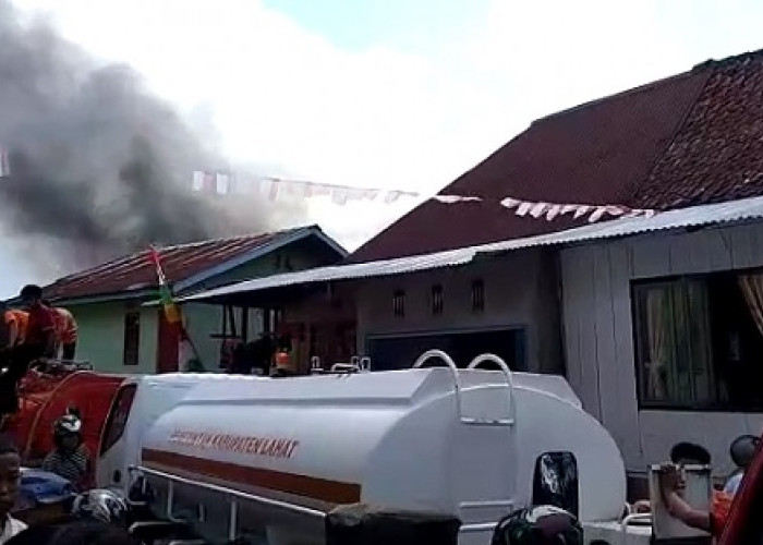 10 Rumah Terbakar di Talang Banten Lahat
