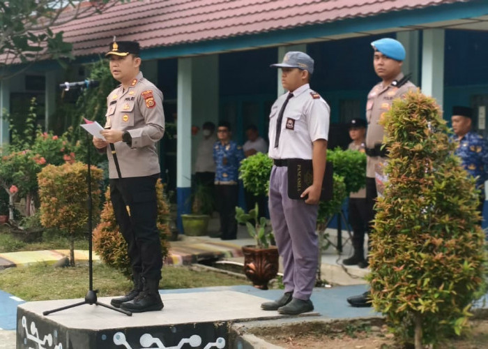 Kapolres Lahat Kunjungi SMAN 4 Lahat, Tanamkan Kesadaran Kamtibmas kepada Pelajar